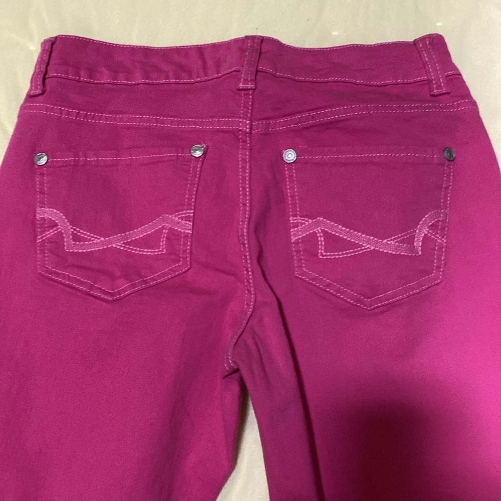 Nine West Vintage Boho Size 6 Denim Magenta Capris Chic & Trendy - Picture 14 of 14